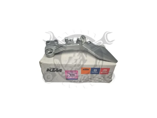 SOPORTE POSAPIE DELANTERO DERECHO DUKE 200/390 KTM ORIGINAL